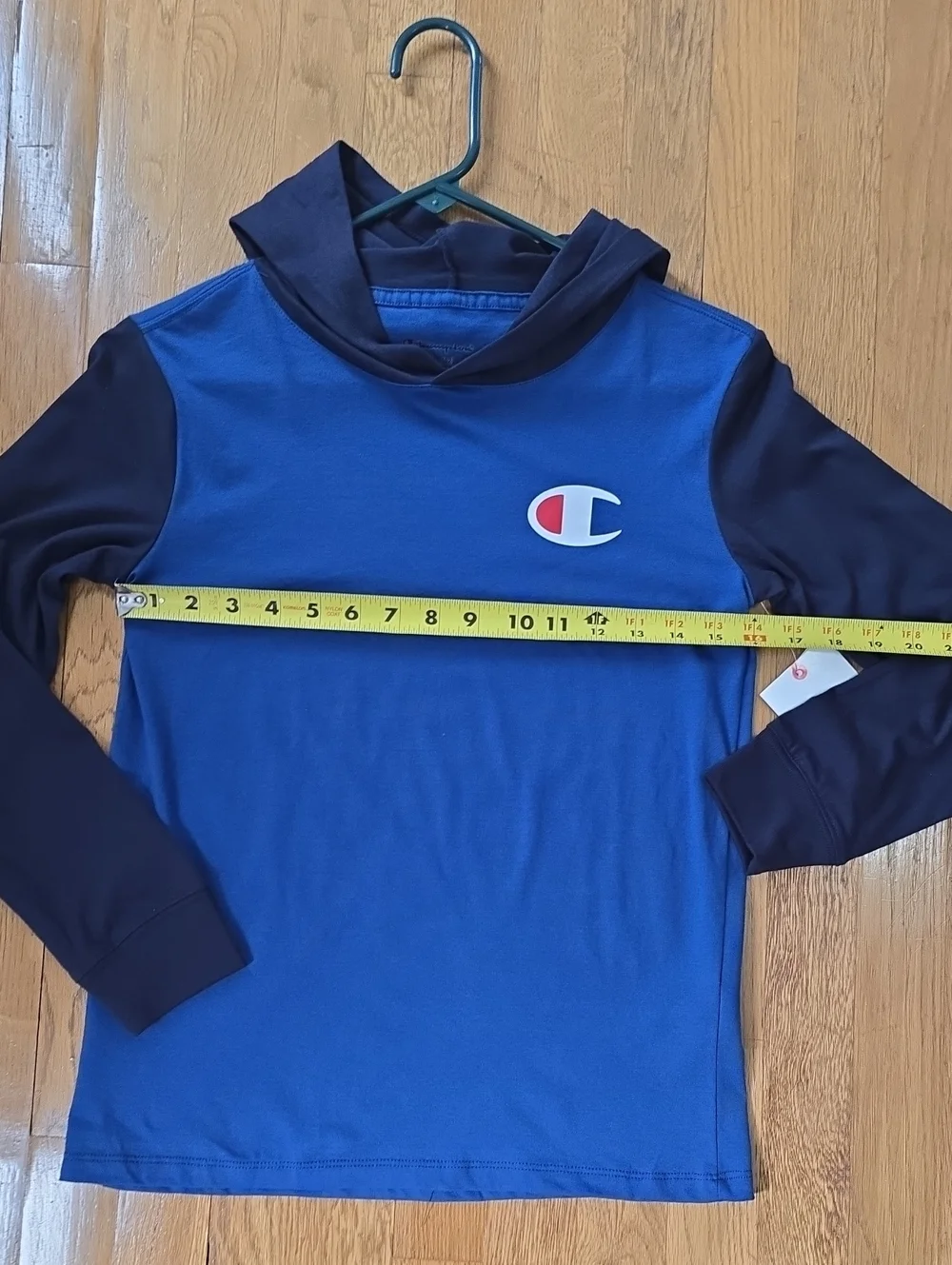 CHAMPION SIGNATURE BOYS BLUE LONG SLEEVES HOODED TEE-SHIRT & JOGGERS SIZE MEDIUM